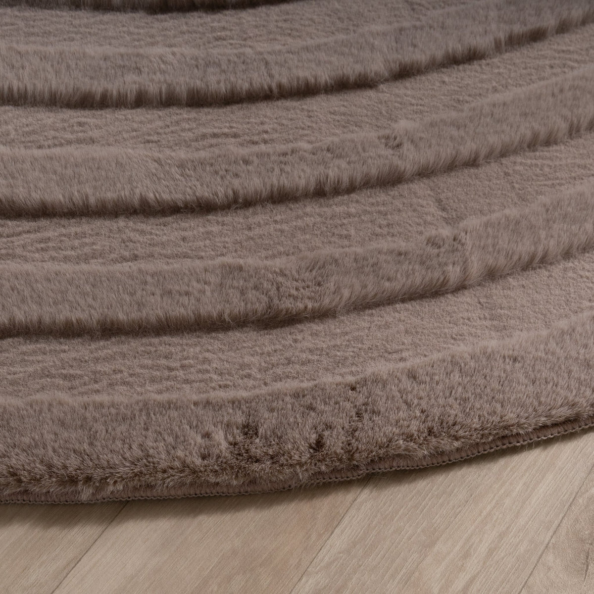 Irregular Rug - Flowy Arch Taupe