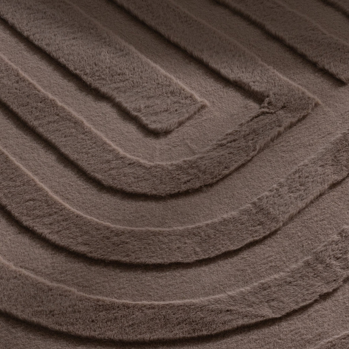 Irregular Rug - Flowy Lines Taupe