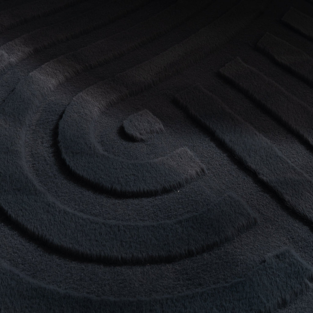 Irregular Rug - Flowy Wavy Anthracite
