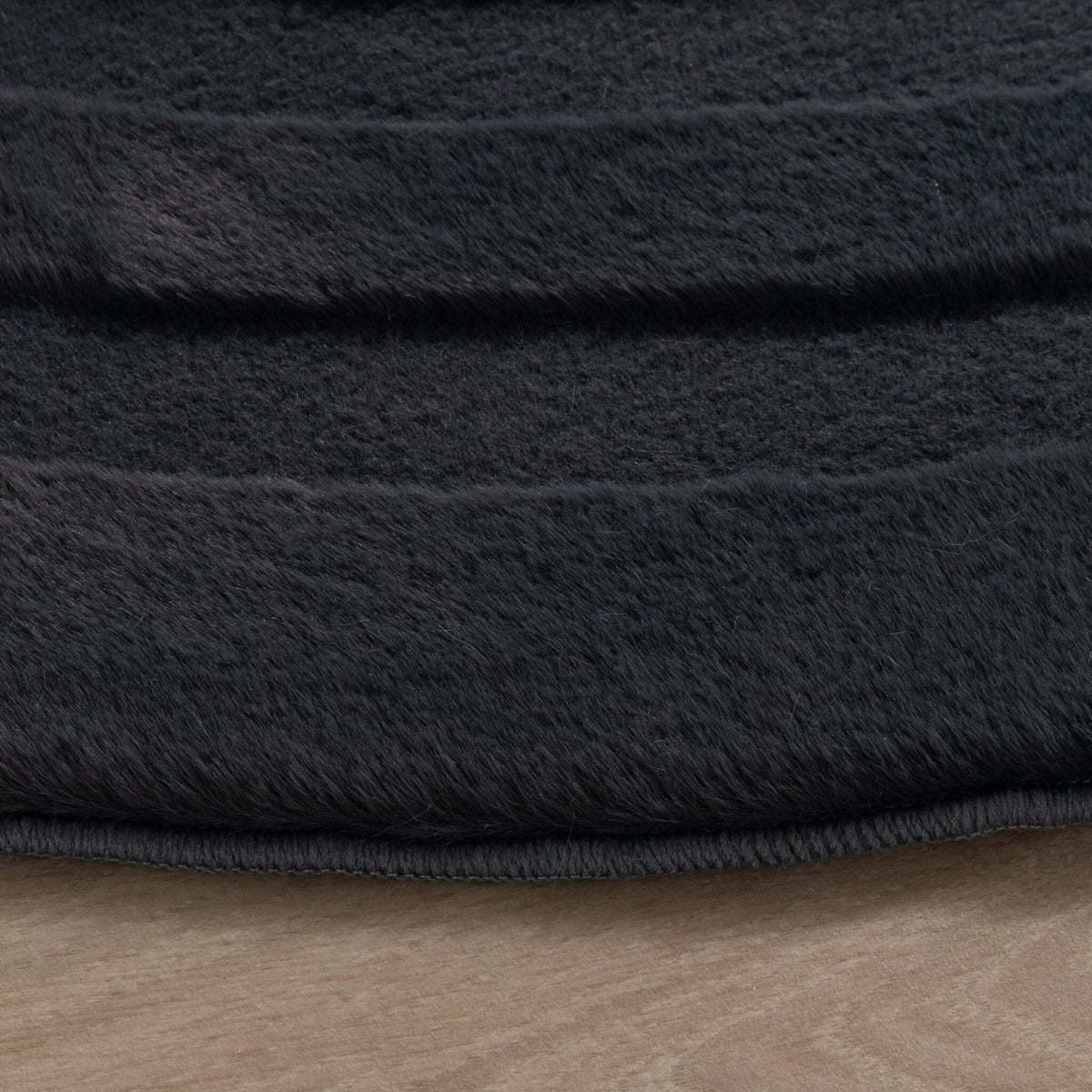 Irregular Rug - Flowy Wavy Anthracite