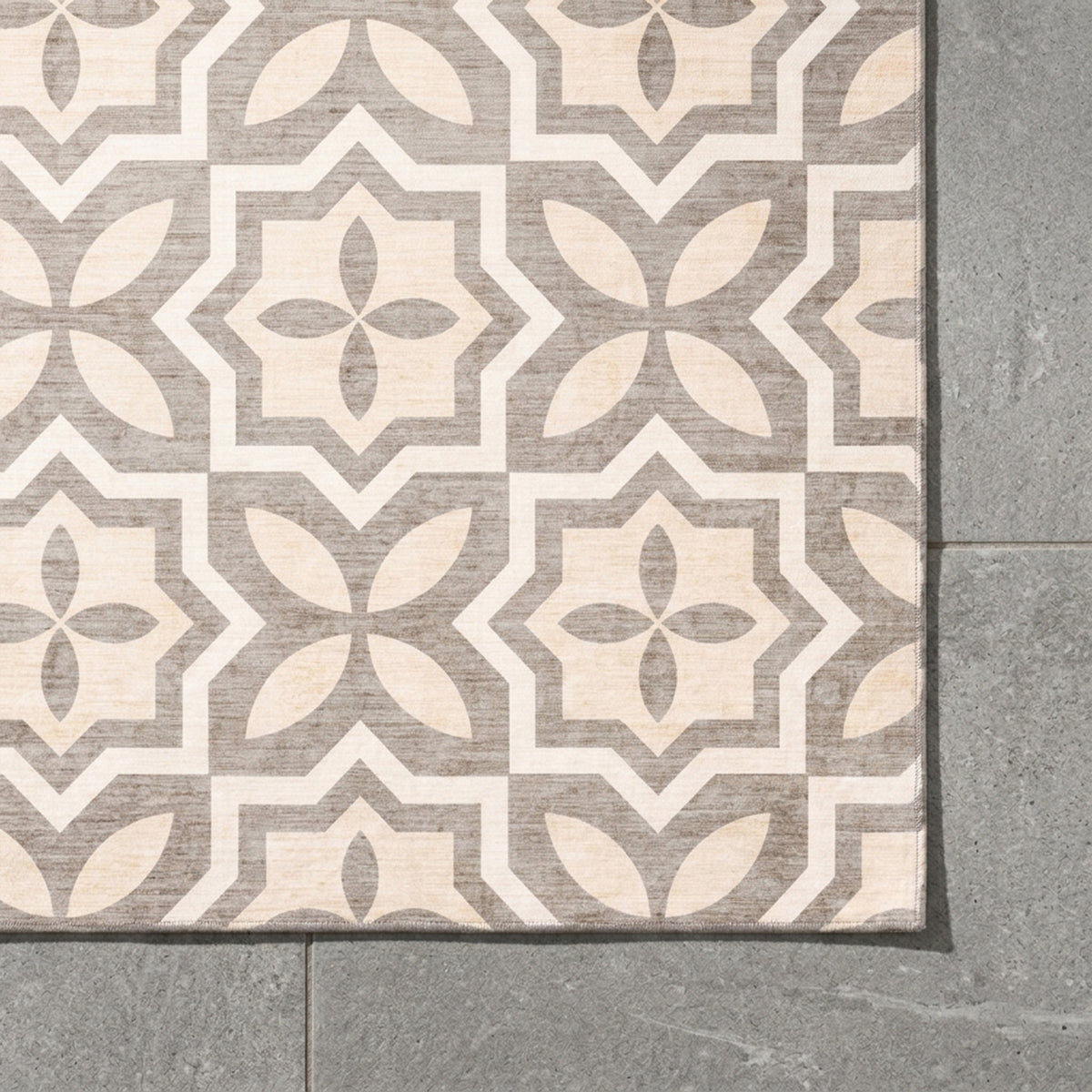 Geometrisk utomhusmatta - Mosaic Medina Creme