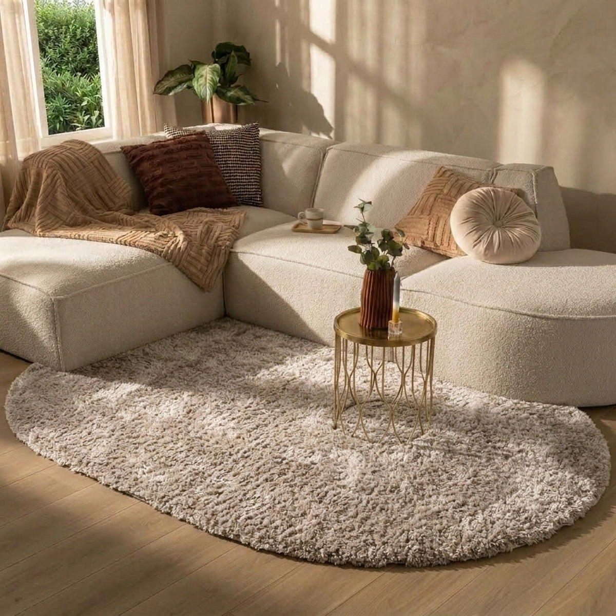 Oval fluffig matta | Blaze beige/grå hos Volero