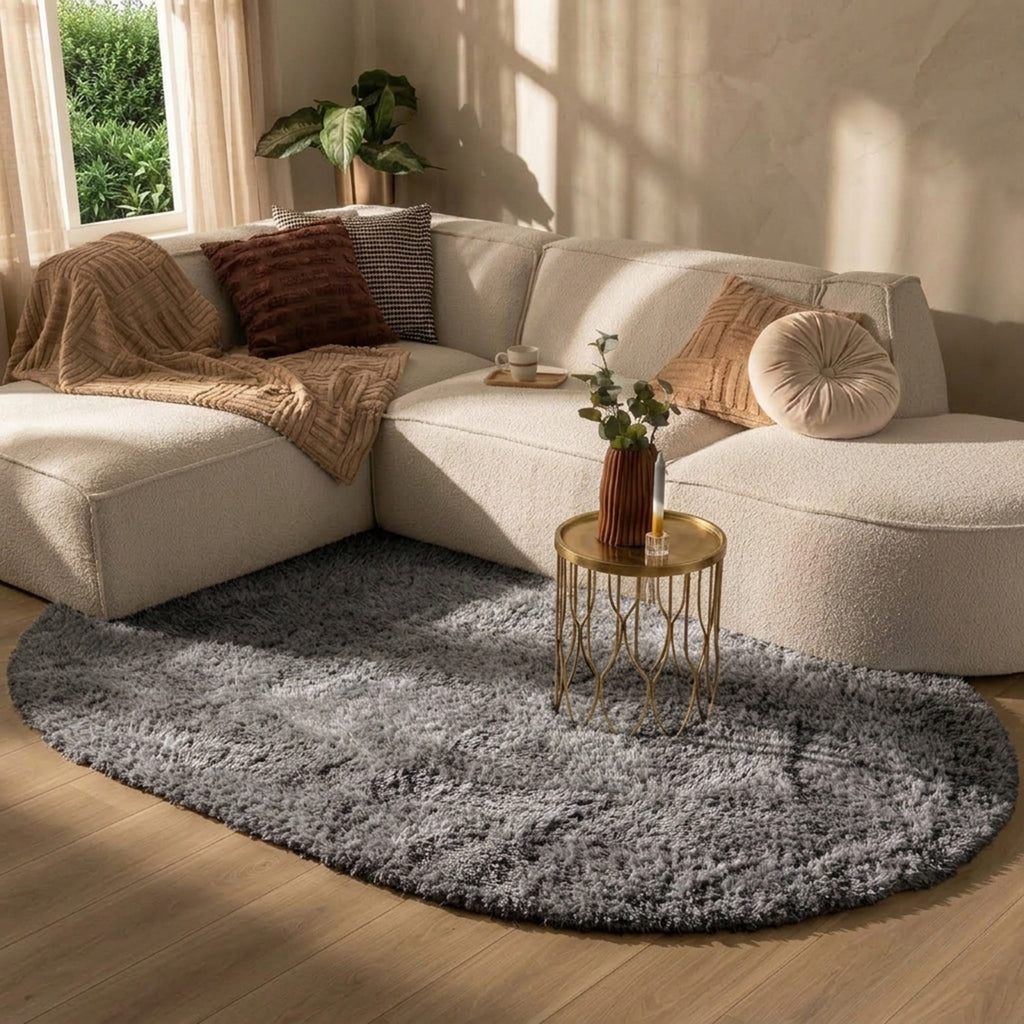 Oval fluffig matta | Blaze grå hos Volero