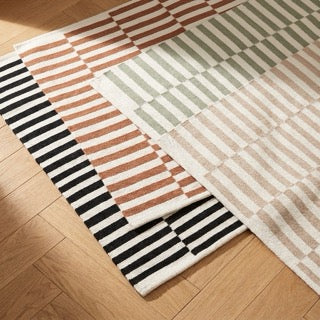 Randig modern matta | Dazzle Blocks svart/vit
