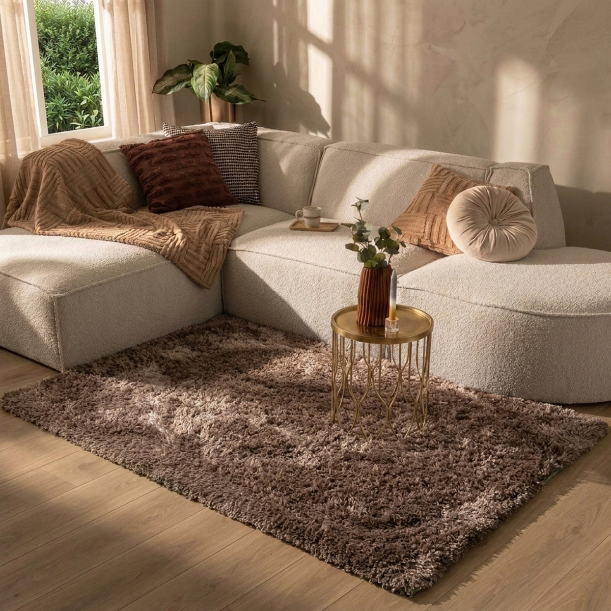 Fluffig matta | Blaze taupe hos Volero