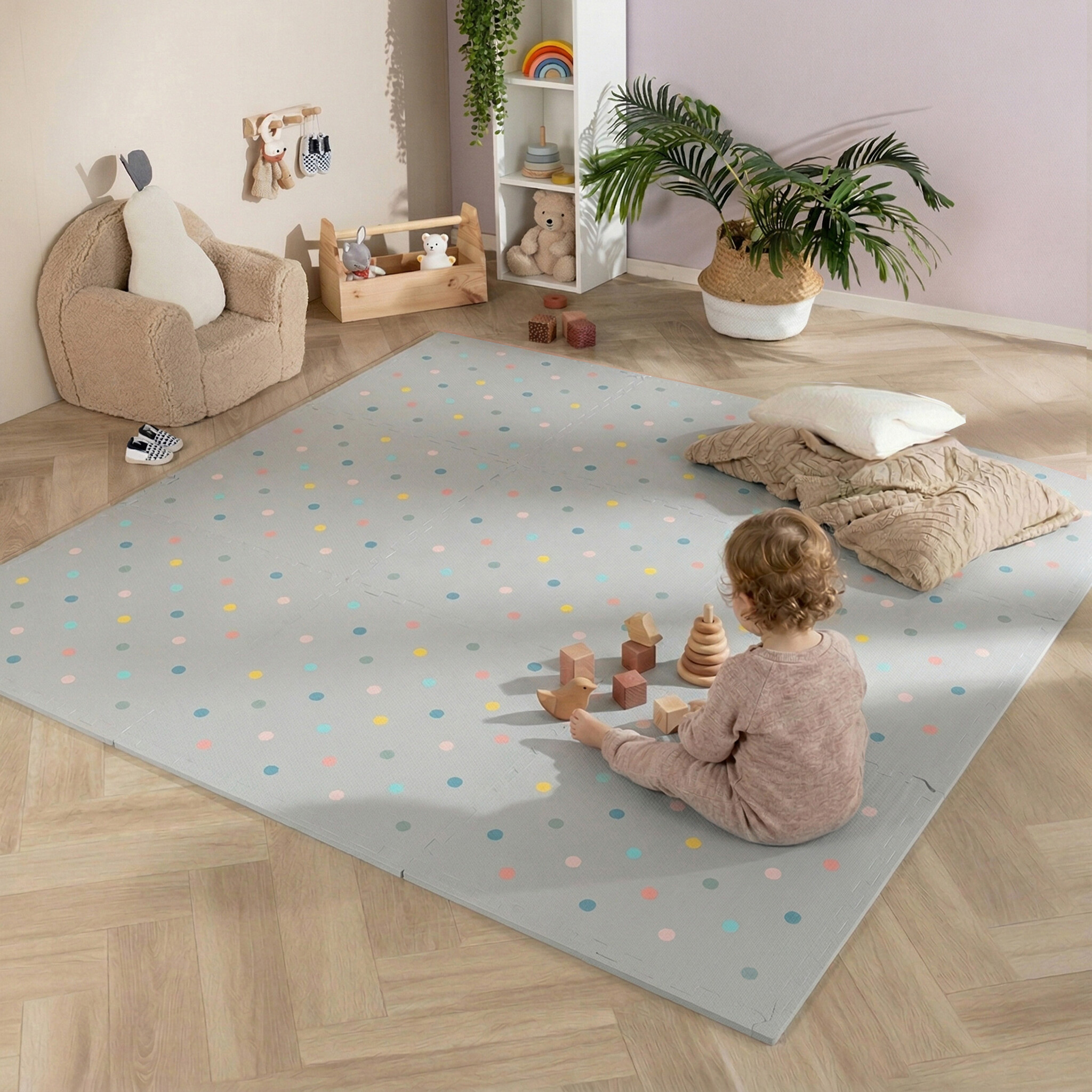 Lekmatta för baby XL | Alfie Dots Ljusgrå hos Volero