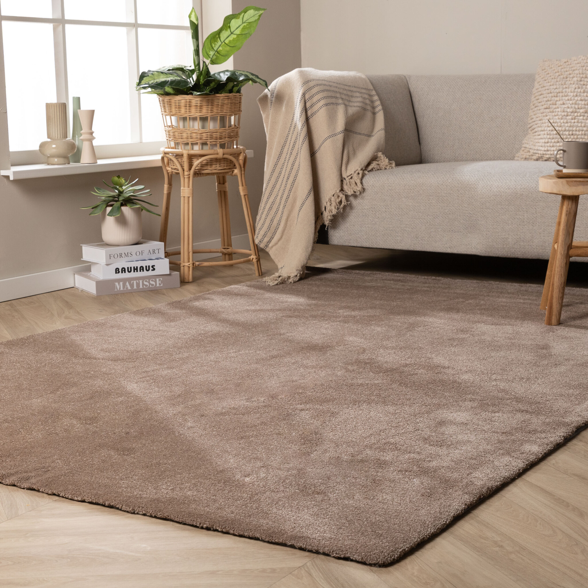 Tvättbar matta | Clean brun hos Volero
