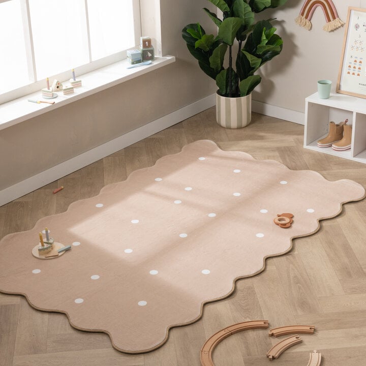 Barnrumsmatta - Cloudy Dots Beige