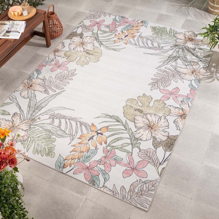 Blommor på utomhusmattan - Poppy Kräm